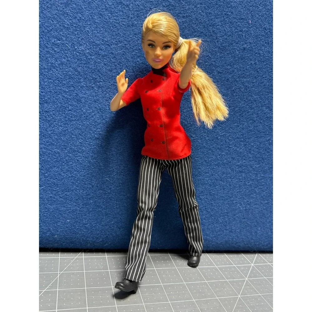 Mattel DHB22 Barbie Careers‎ Chef Doll Missing Hat